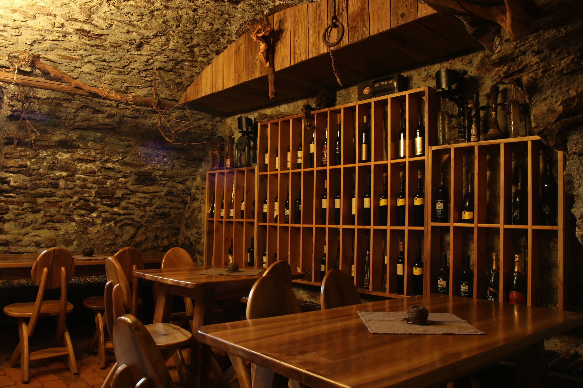 wine-cellar-05